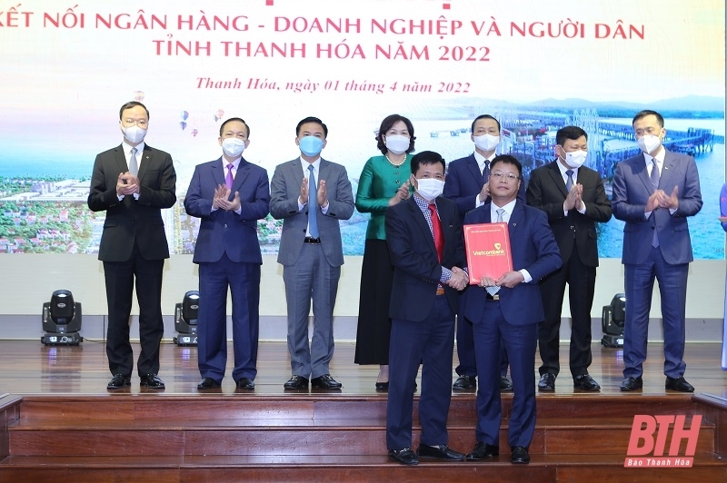 Ngân hàng TMCP Ngoại thương Việt Nam - Chi nhánh Thanh Hoá tài trợ vốn lưu động cho Công ty CP Anh Phát Petro.