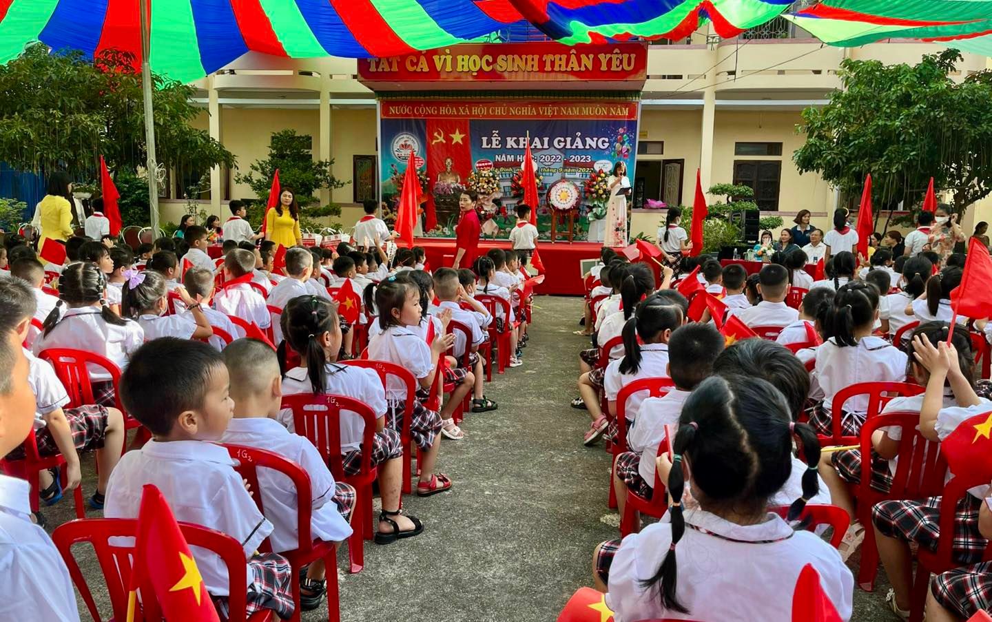 Toàn cảnh lễ khai giảng