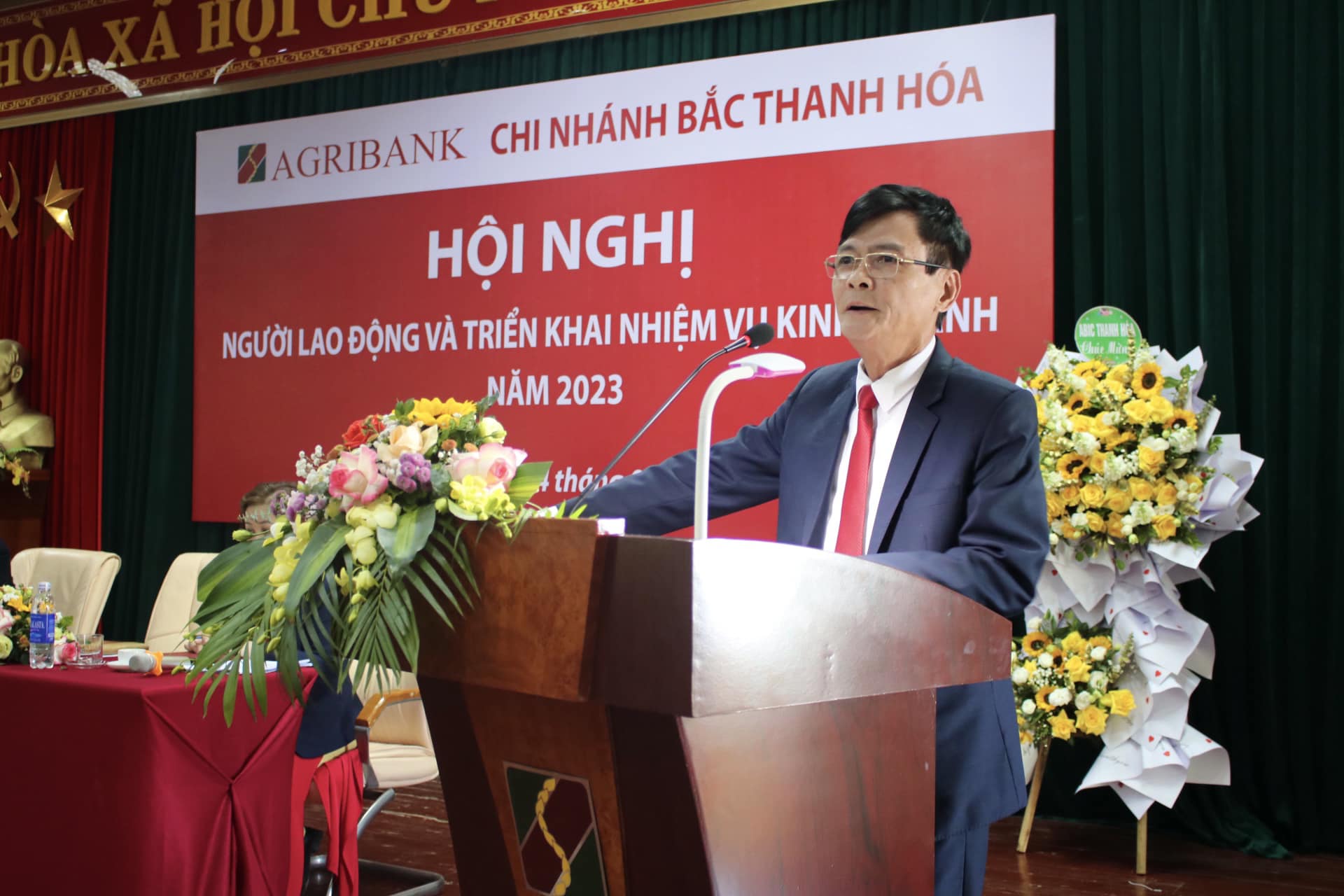 Đồng Chí Nguyễn Thái Triệu - BT Đảng ủy, Giám đốc chi nhánh phát biểu tại hội nghị