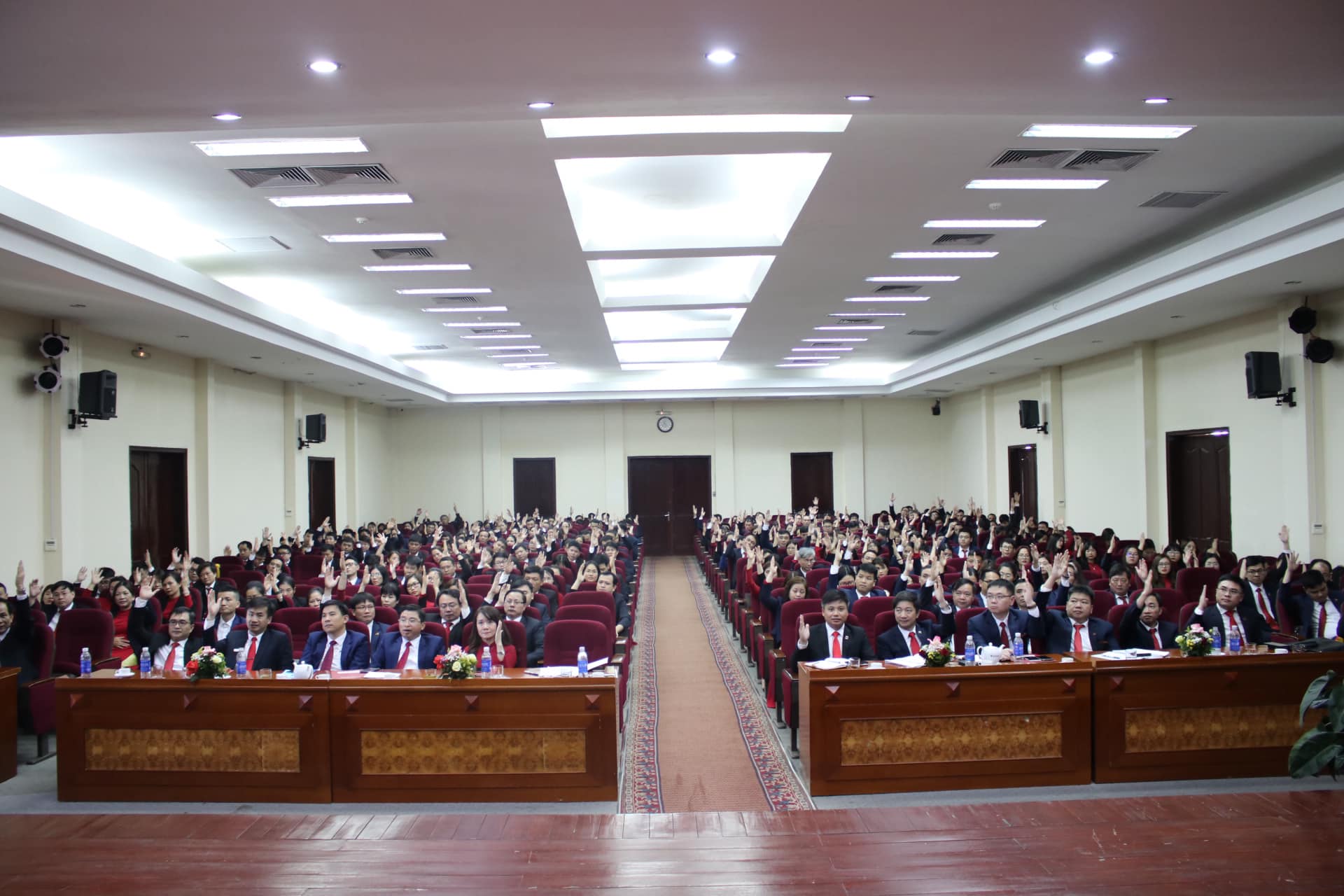 Các đại biểu tham dự hội nghị